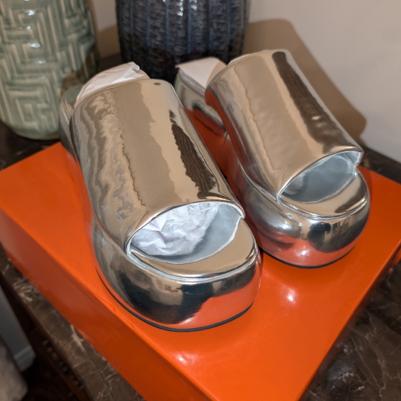 Simon Miller Shoes - Simon Miller Silver Metallic 'Cloudy Platform' Bubble Clogs - Size 38 (US 7.5-8)